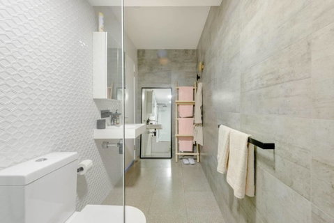Scandi Beach Apartment - Accommodation Broome 10