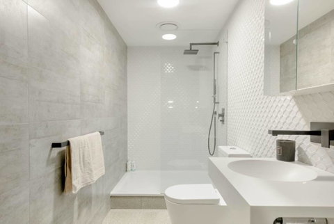 Scandi Beach Apartment - Accommodation Broome 4