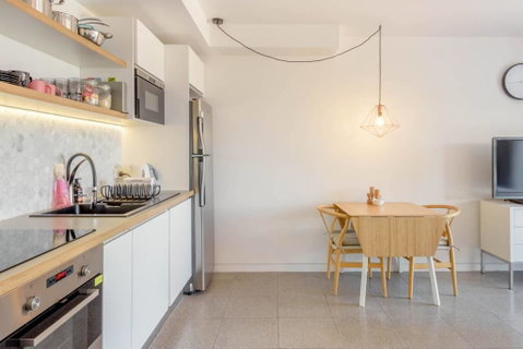Scandi Beach Apartment - Accommodation Broome 11