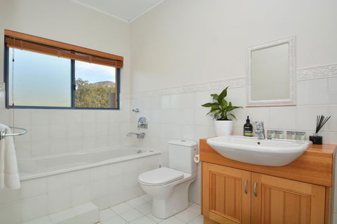 JE Guesthouse, Central To All The Hunter Valley Has To Offer - Accommodation Broome 23
