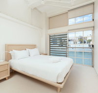 Waterfront Apartment on Sydney Harbour - Accommodation Broome