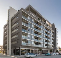 Honeysuckle Executive Apartments - Accommodation Broome