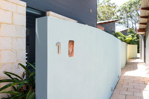 By The Beach B&B Self Contained Apartments - Accommodation Broome 5