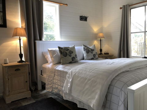 Arcadia - The Barn Cottage & Rosehill Cottage - Accommodation Broome 3