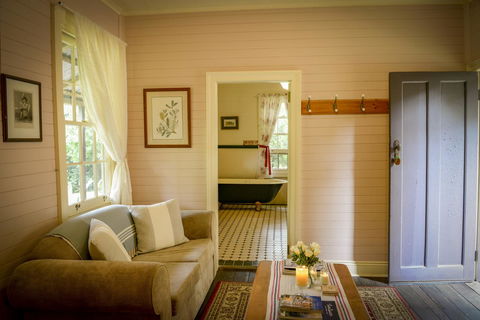Arcadia - The Barn Cottage & Rosehill Cottage - Accommodation Broome 20