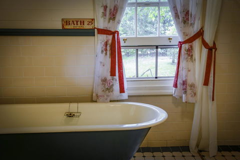 Arcadia - The Barn Cottage & Rosehill Cottage - Accommodation Broome 18