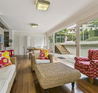 Summery spacious 4 bed home in Kurraba Point - Accommodation Broome