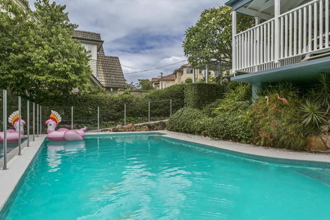 Summery, Spacious 4 Bed Home In Kurraba Point - Accommodation Broome 10