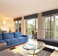 Villa De Saran located within Cypress Lakes - Accommodation Broome