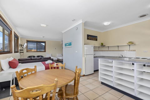 Coastal Bay Motel - Accommodation Broome 9