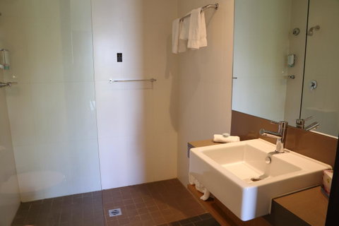 Alpha Hotel Eastern Creek - Accommodation Broome 27