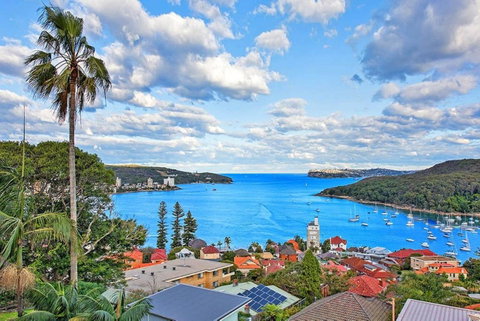 STUNNING MANLY VIEWS - Accommodation Broome 10