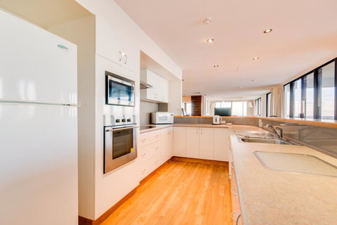 Pacific Towers Beach Resort - Accommodation Broome 18