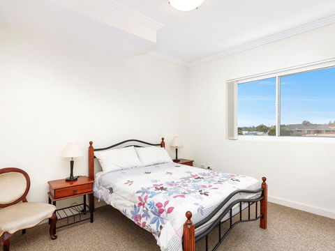 Regatta 13 - Accommodation Broome 4