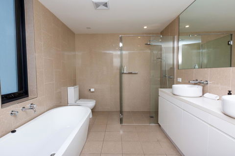 The Penthouse - Accommodation Broome 16