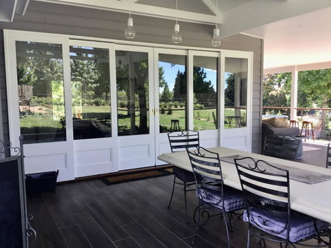 Chanticleer Gardens Barn Cottage With A Pool - Accommodation Broome 3