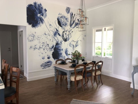 Chanticleer Gardens Barn Cottage With A Pool - Accommodation Broome 31