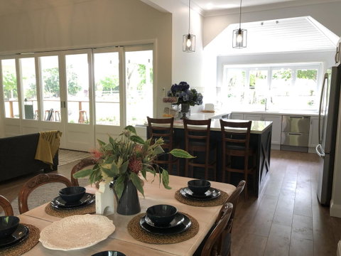 Chanticleer Gardens Barn Cottage With A Pool - Accommodation Broome 29