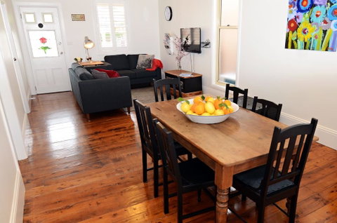 Thelma's Temora - Accommodation Broome 7