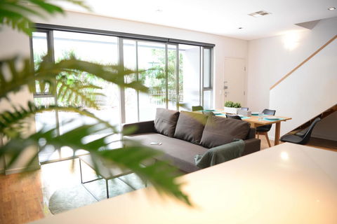 New SilkRoad Apartments Sydney - Accommodation Broome 5