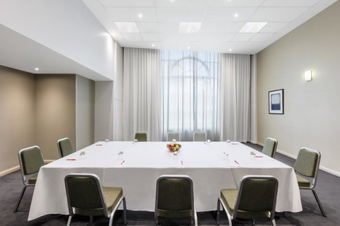 Adina Apartment Hotel Sydney Central - Accommodation Broome 15