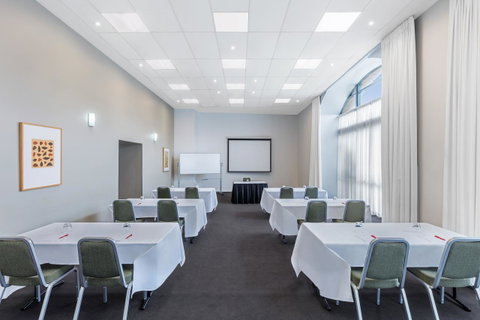 Adina Apartment Hotel Sydney Central - Accommodation Broome 10
