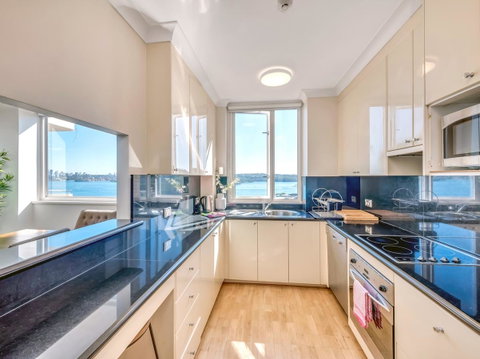 Panoramic Harbour Views And Unbeatable Comfort - Accommodation Broome 7