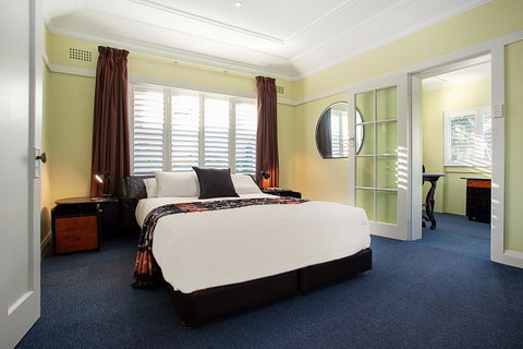 Art Deco Apartment With Breathtaking Water Views - Accommodation Broome 1