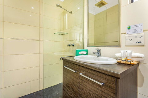 Quality Hotel Darwin Airport - Accommodation Broome 2