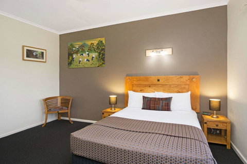 Quality Hotel Darwin Airport - Accommodation Broome 9