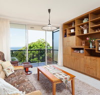 Bondi Apt. for 4 with Panoramic Ocean and Park Views