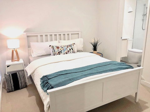 BPM Brighton APT With Garden LG2 - Accommodation Broome 0