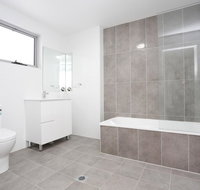 Brand new Family Friendly Apartment for 7 - Accommodation Broome