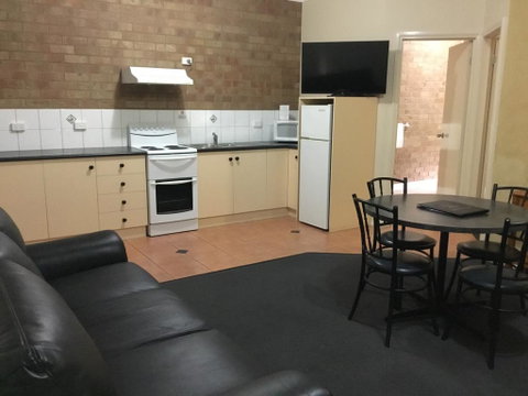 Bridges On Meninya Motel & Apartments - Accommodation Broome 1
