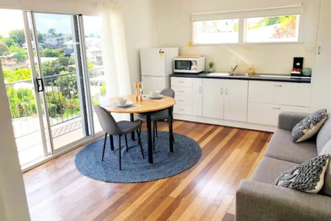 Cabin In The Sky Glorious Views To Magnetic Island - Accommodation Broome 0