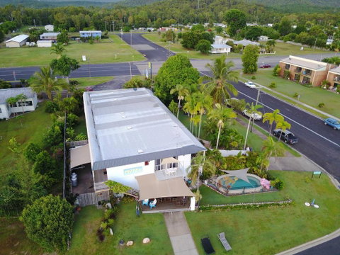 Cardwell Beachfront Motel - Accommodation Broome 1