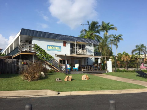 Cardwell Beachfront Motel - Accommodation Broome 0