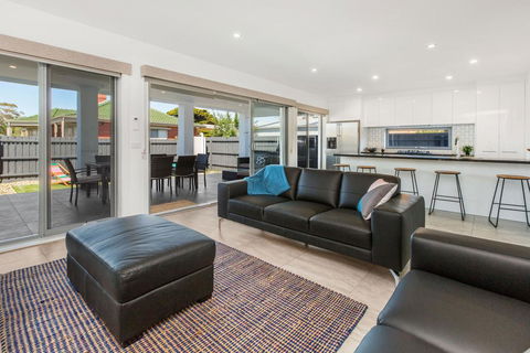 CASABLANCA - DROMANA - Accommodation Broome 2