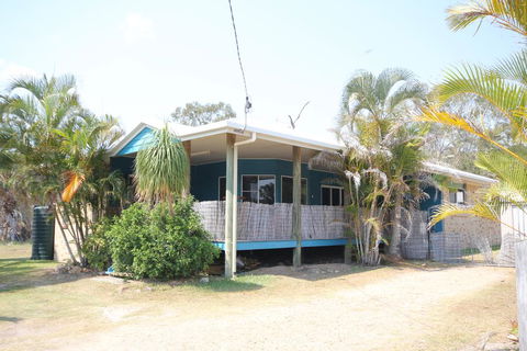 CASTAWAY BEACH HOUSE - Accommodation Broome 0