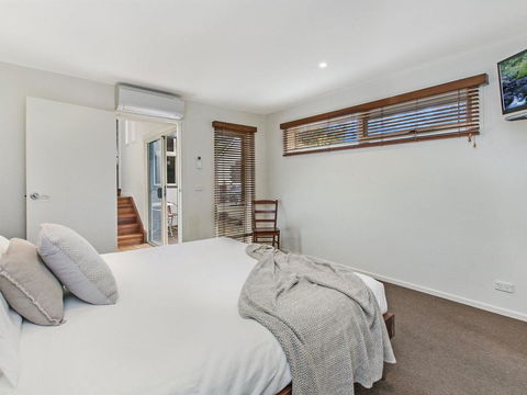 CASTWOOD VILLA No. 1 - Accommodation Broome 0