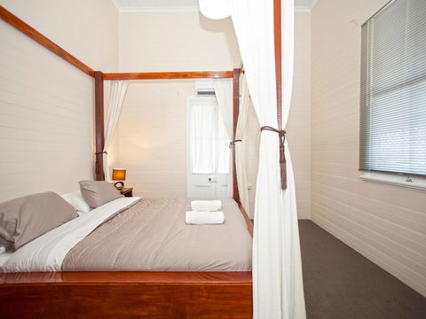 CBD Holiday Home - Accommodation Broome 2