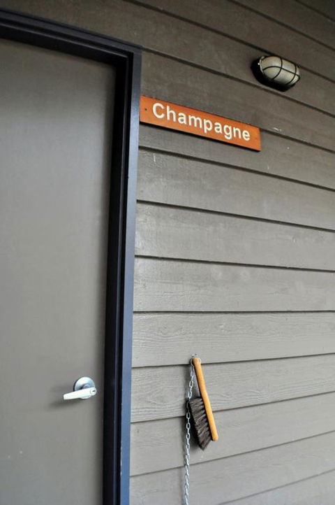 Champagne - Accommodation Broome 3