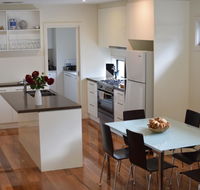 Champagne Stays Apartment - Accommodation Broome