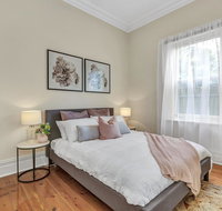 Character Home - Easy Tram to City - Accommodation Broome