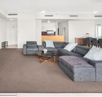 City-Centre Apartment With River Views and Balcony - Accommodation Broome