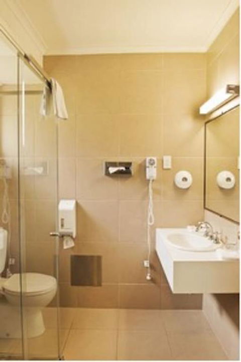 Classic Twin-bed Room 2 In Oakleigh - Accommodation Broome 3