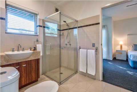 Cooinda Gardens 6 On Hamilton Island - Accommodation Broome 3