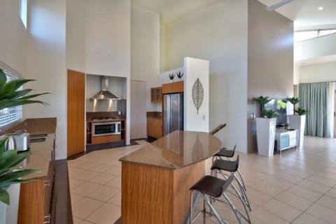 Cooinda Gardens 6 On Hamilton Island - Accommodation Broome 2