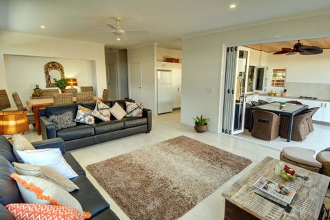 Coolum Street 41, Dicky Beach - Accommodation Broome 3