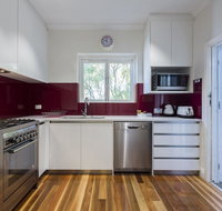 Cottesloe Beach Deluxe Apartment - Accommodation Broome